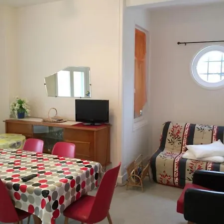 Appartement Royan, 3 Pieces, 6 Personnes - Fr-1-305-189